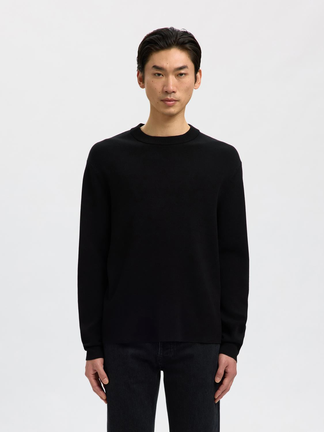 model_shot-front
